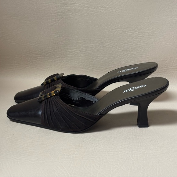 East 5th Womens Leather Slip-On Grace  Mule Heels Square Toe Size 7.5 - Picture 4 of 7